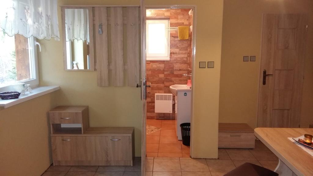 Liptovská Chata pri potoku Liptovský Mikuláš Esterno foto