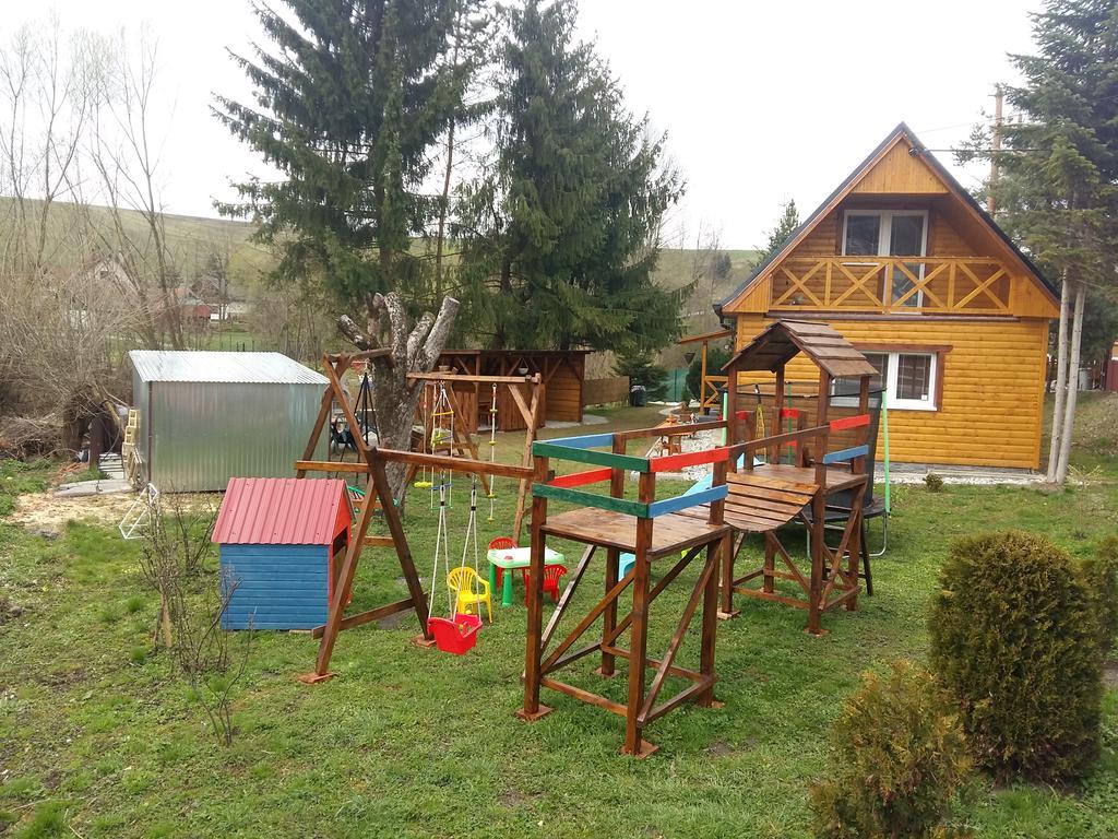Liptovská Chata pri potoku Liptovský Mikuláš Esterno foto